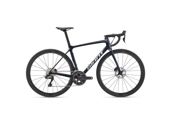 Giant TCR Advanced Pro 0 Disc Di2 GE Rennrad cold night
