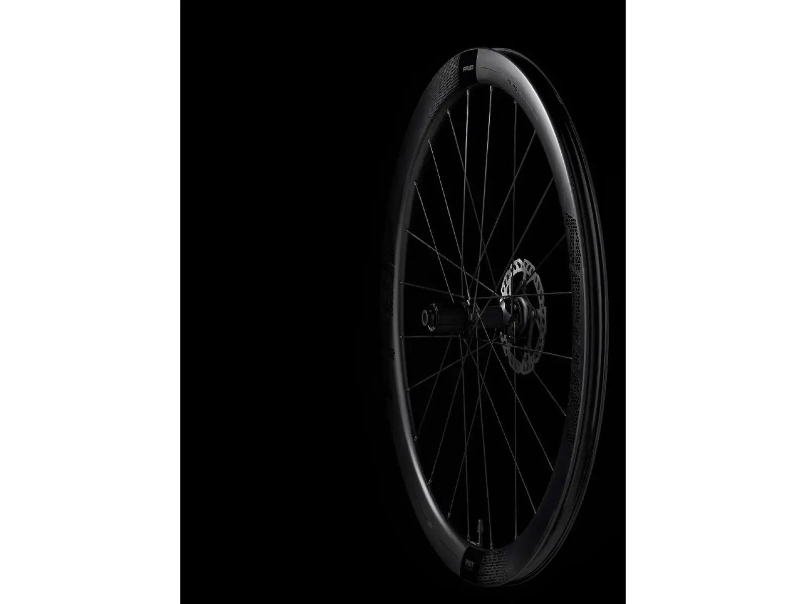 FFWD RYOT44 DT240 2:1 EXP Straßenrad Laufräder Mantel MattBlack Nuss Shimano HG11