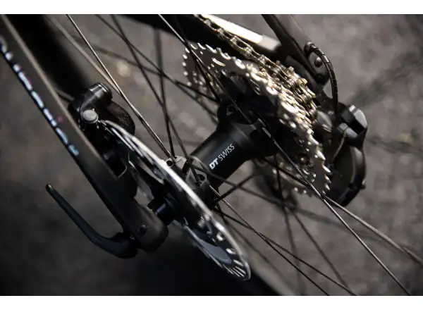 Superior XR 9.7 GF Straßenfahrrad Gloss Rainbow Black / Carbon
