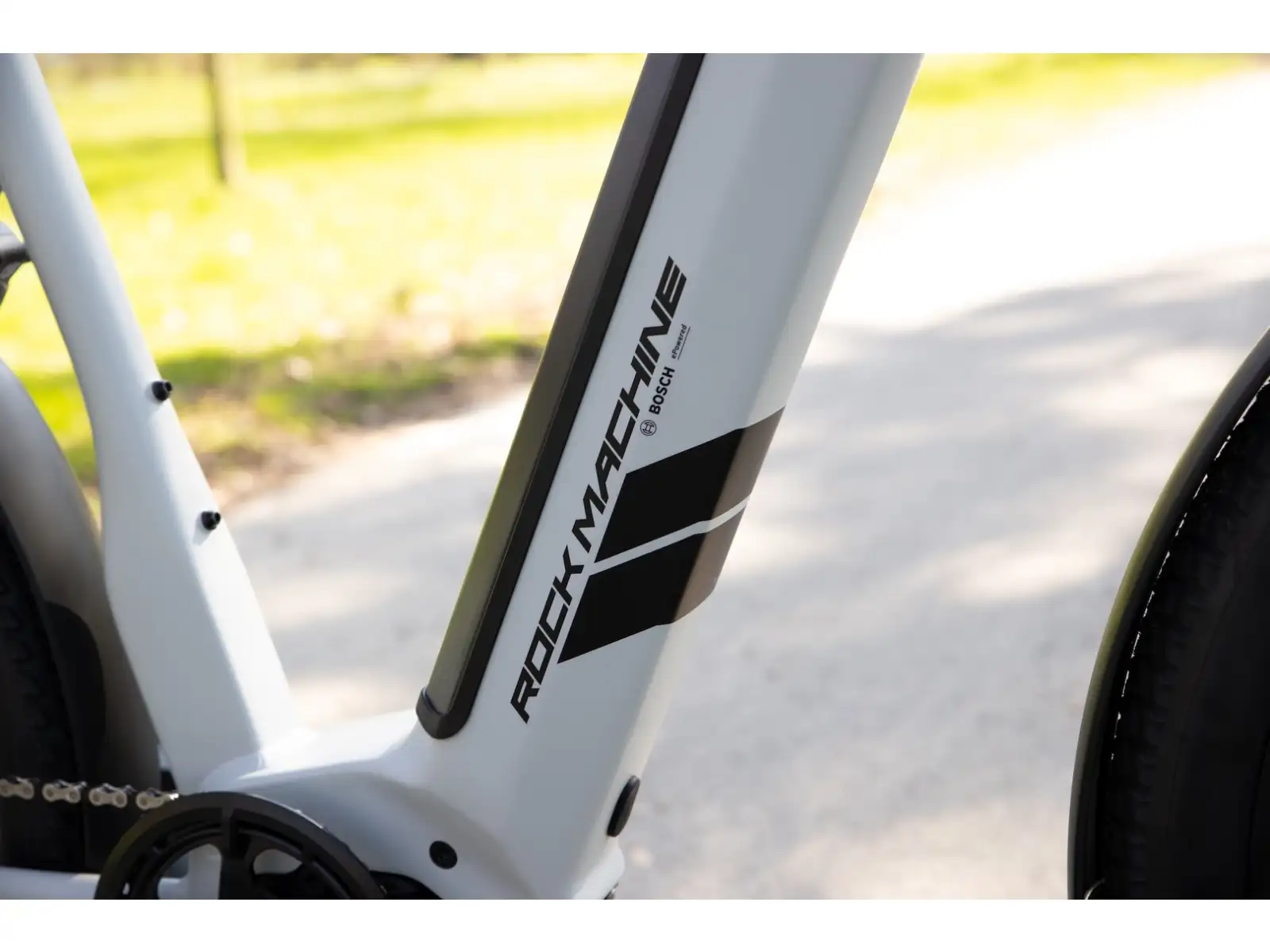 Rock Machine eRokk B70T Elektrofahrrad mit tiefem Einstieg – Matte Limerock Grey