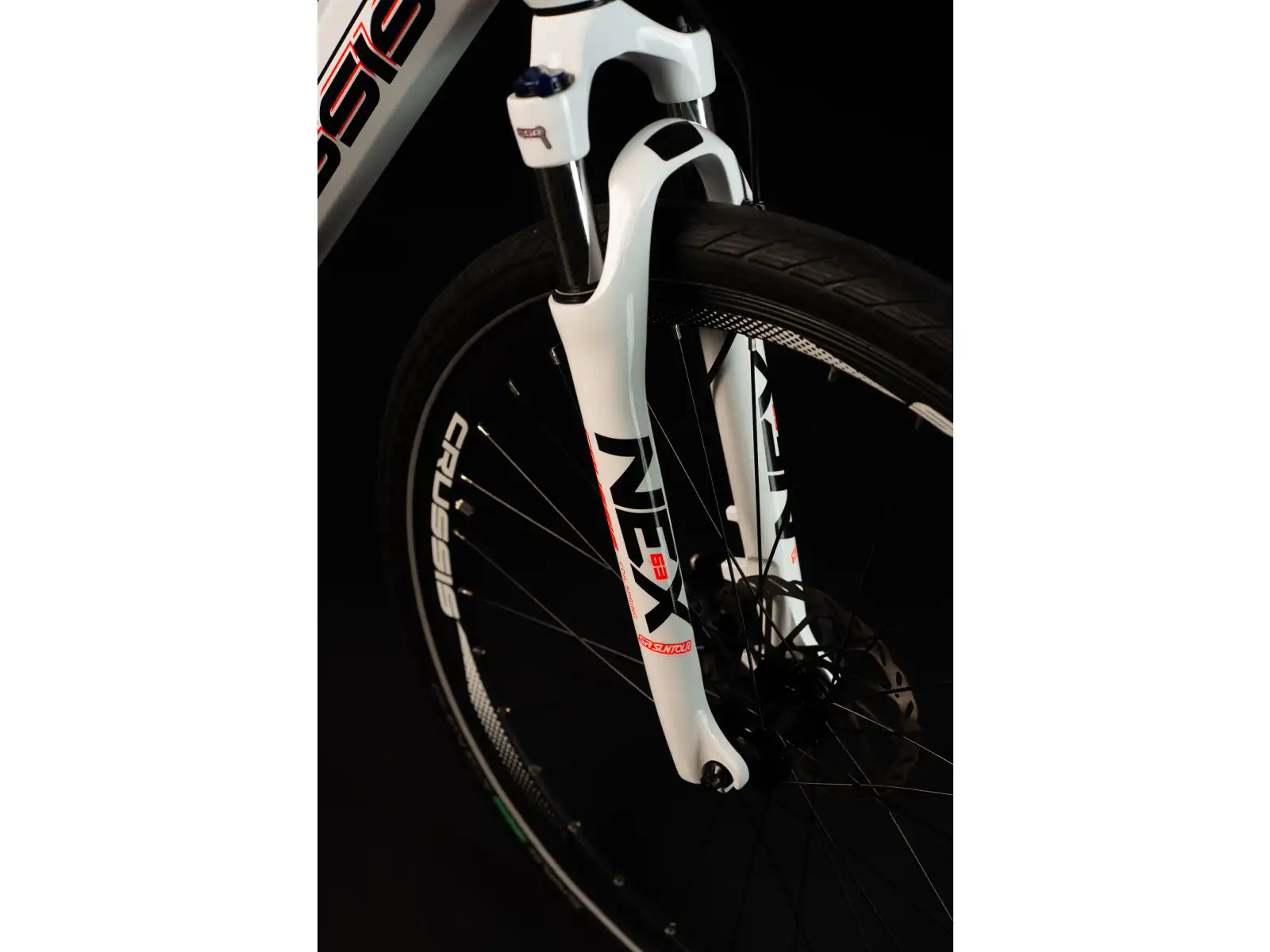 Crussis e-Cross low 7.8-M ist ein Elektro-Mountainbike.