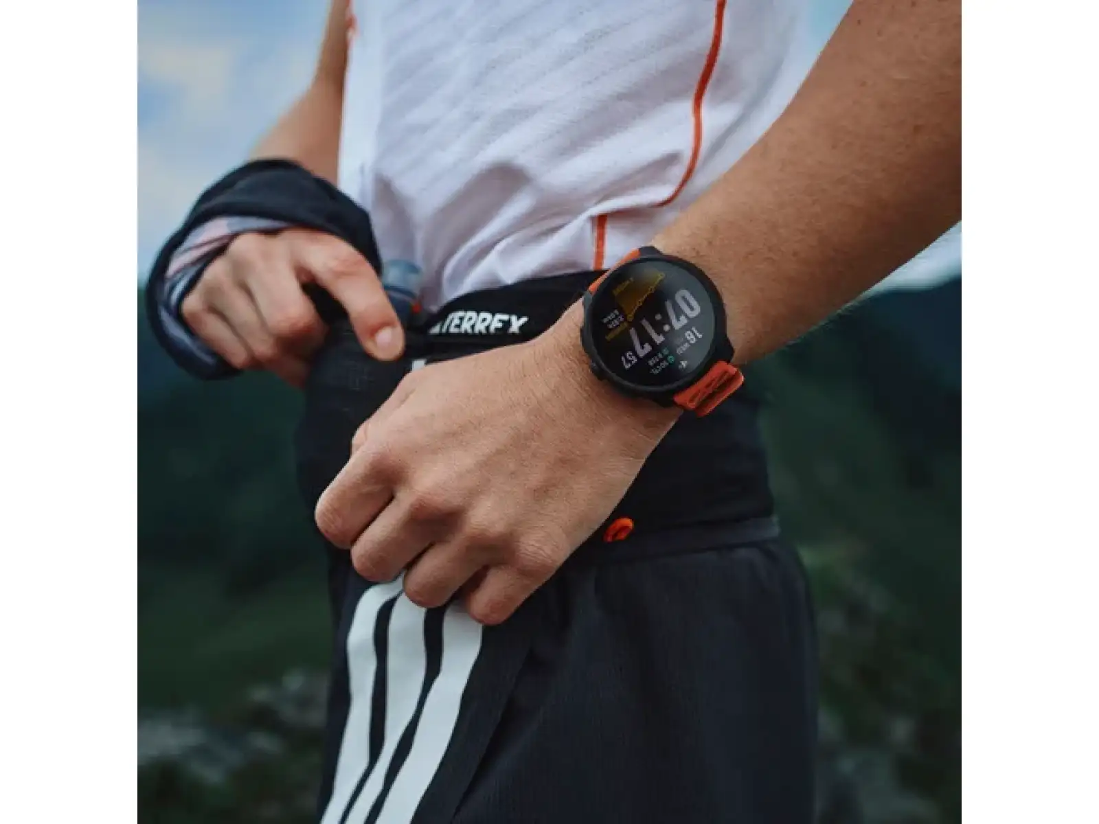 Suunto Race 2 Smartwatch Korallenorange
