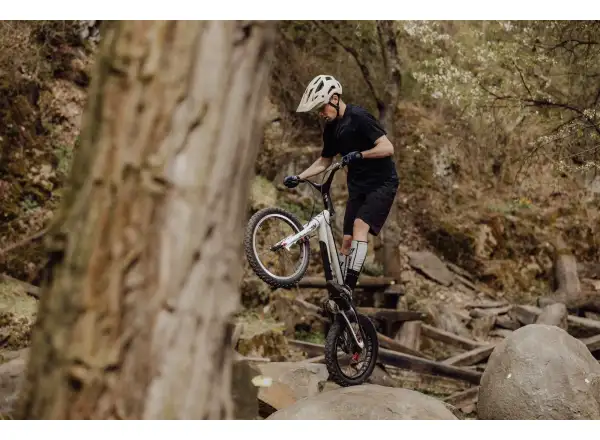 Force Trail MTB Helm cremefarben