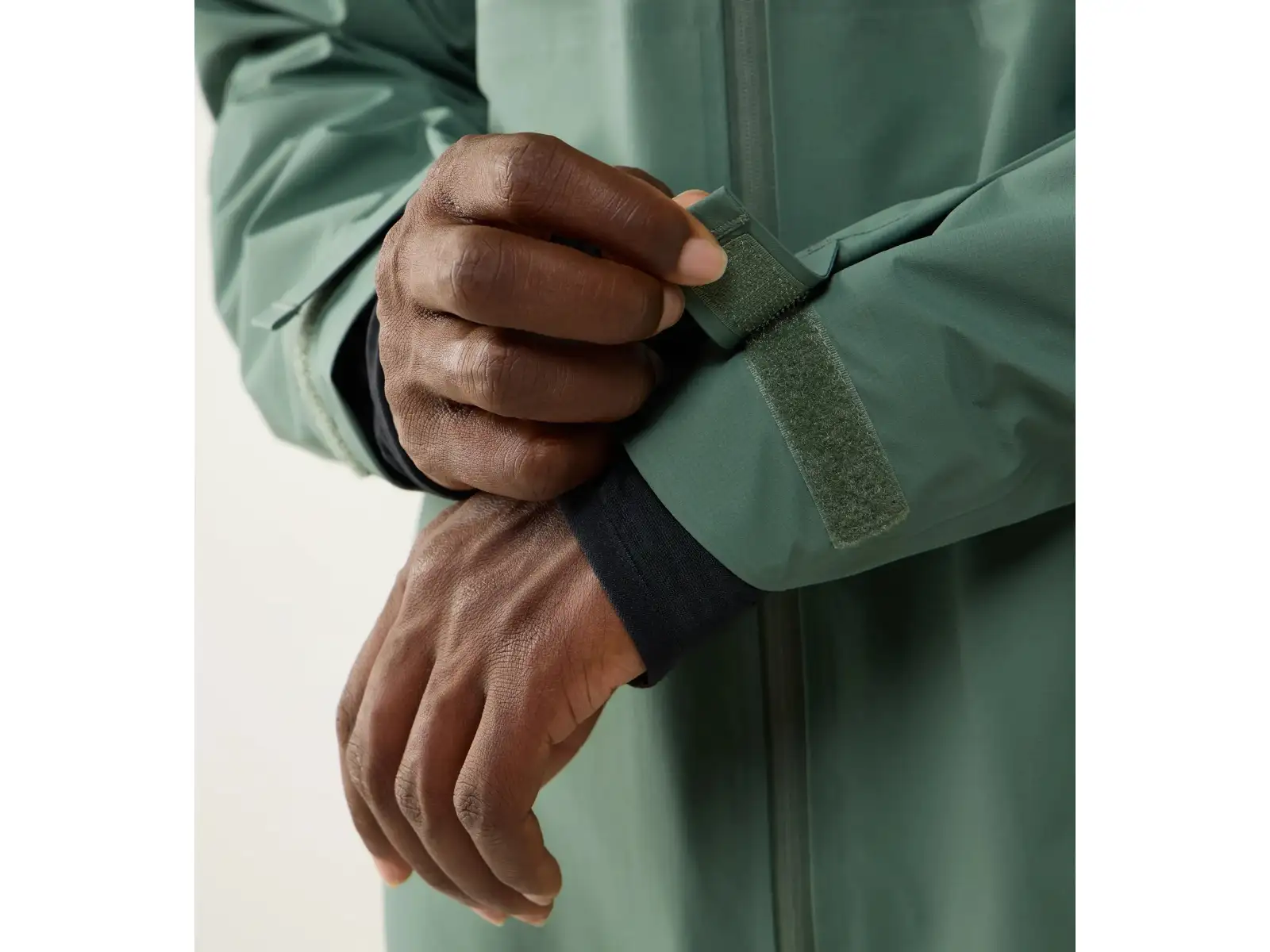 Haglöfs L.I.M AIRAK GTX Herrenjacke Chlorophyll Green