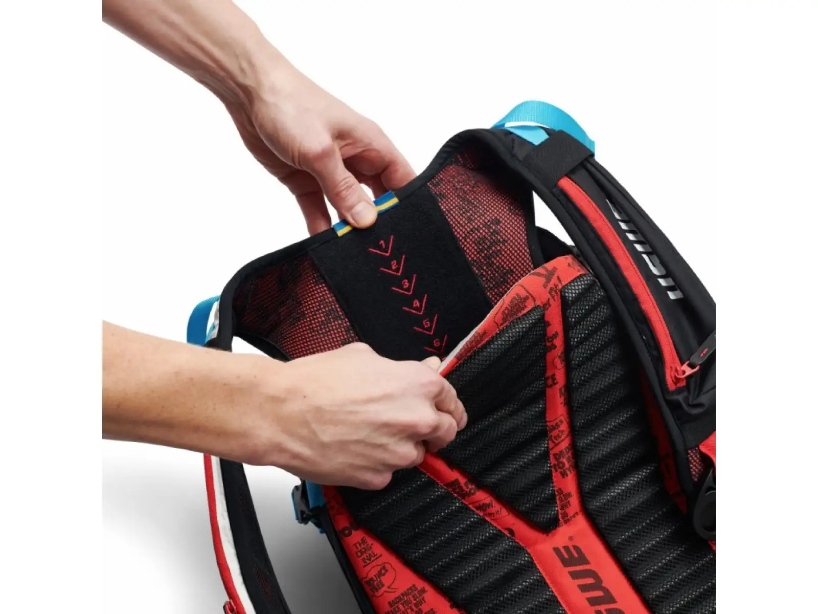 USWE Wanderer 18 Multisport-Rucksack Carbon Black 2x500ml Größe S