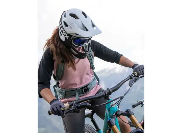 Uvex Revolt MIPS Helm Cloud/Black Matt