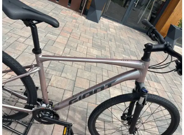 Giant Roam 3 Trekkingrad Shell White MUSTER