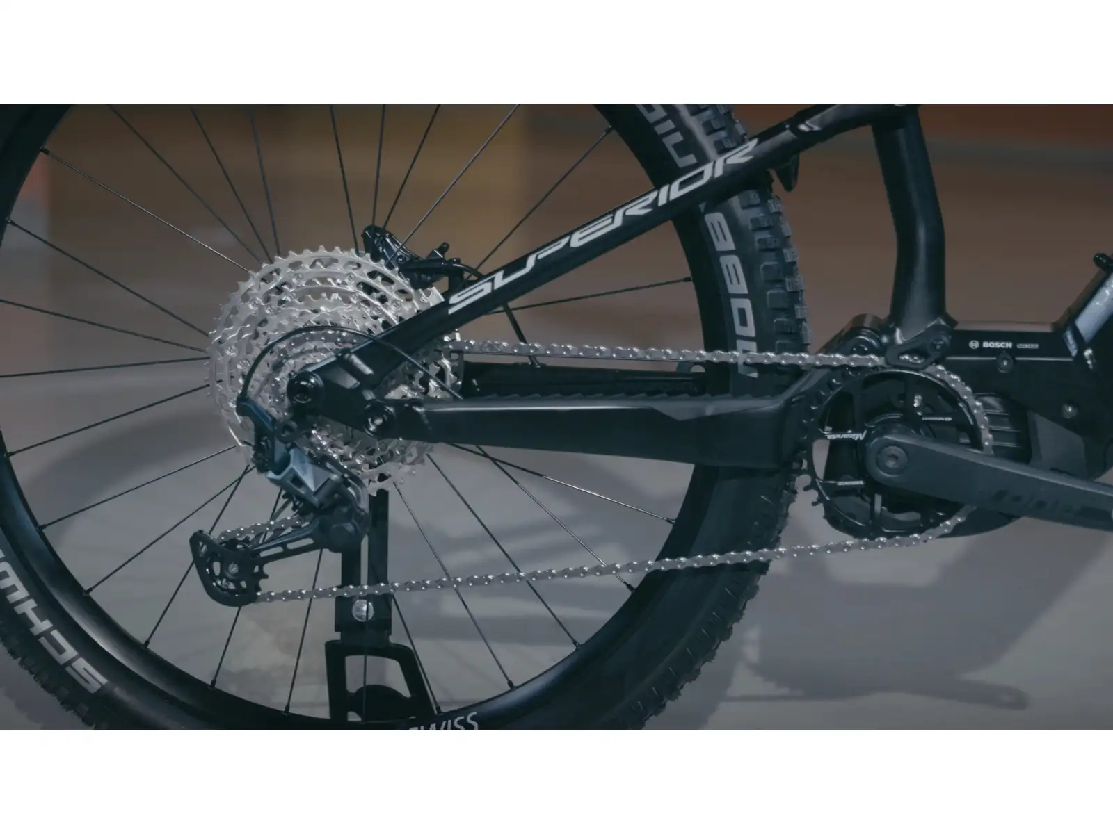Superior eXF 9039 B Fully Suspended E-Bike Gloss Chrome/Matte Black