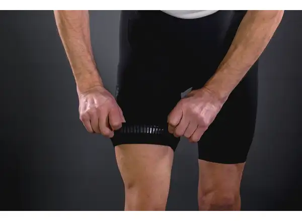 Endura Pro SL Trägerhose mit Einsatz N5 black