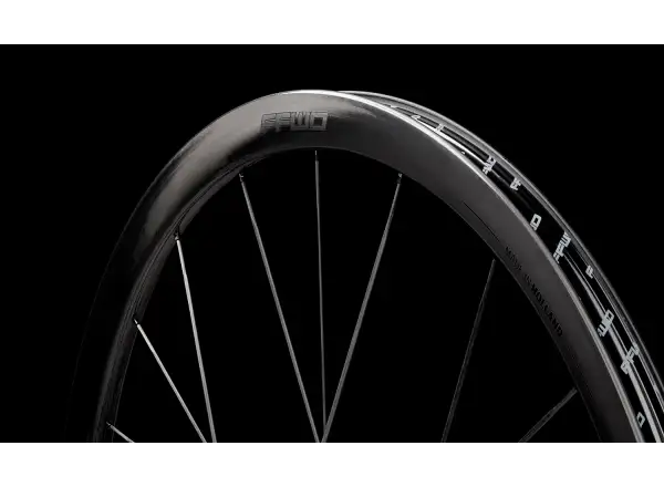 FFWD RAW CS 33 Straßenrad-Radsatz, glänzendes Schwarz