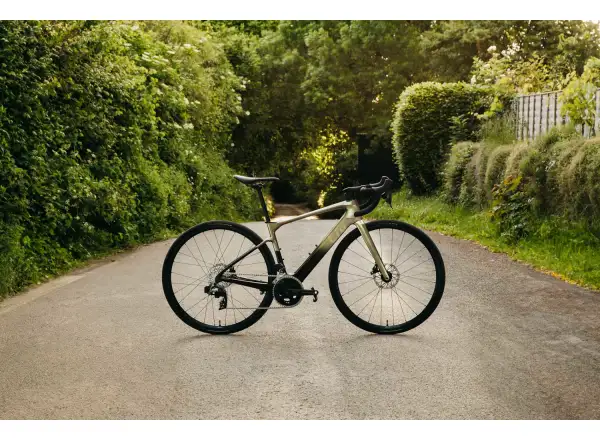 Liv Avail Advanced E+ Elite 2 Straßen E-Bike Golden Haze
