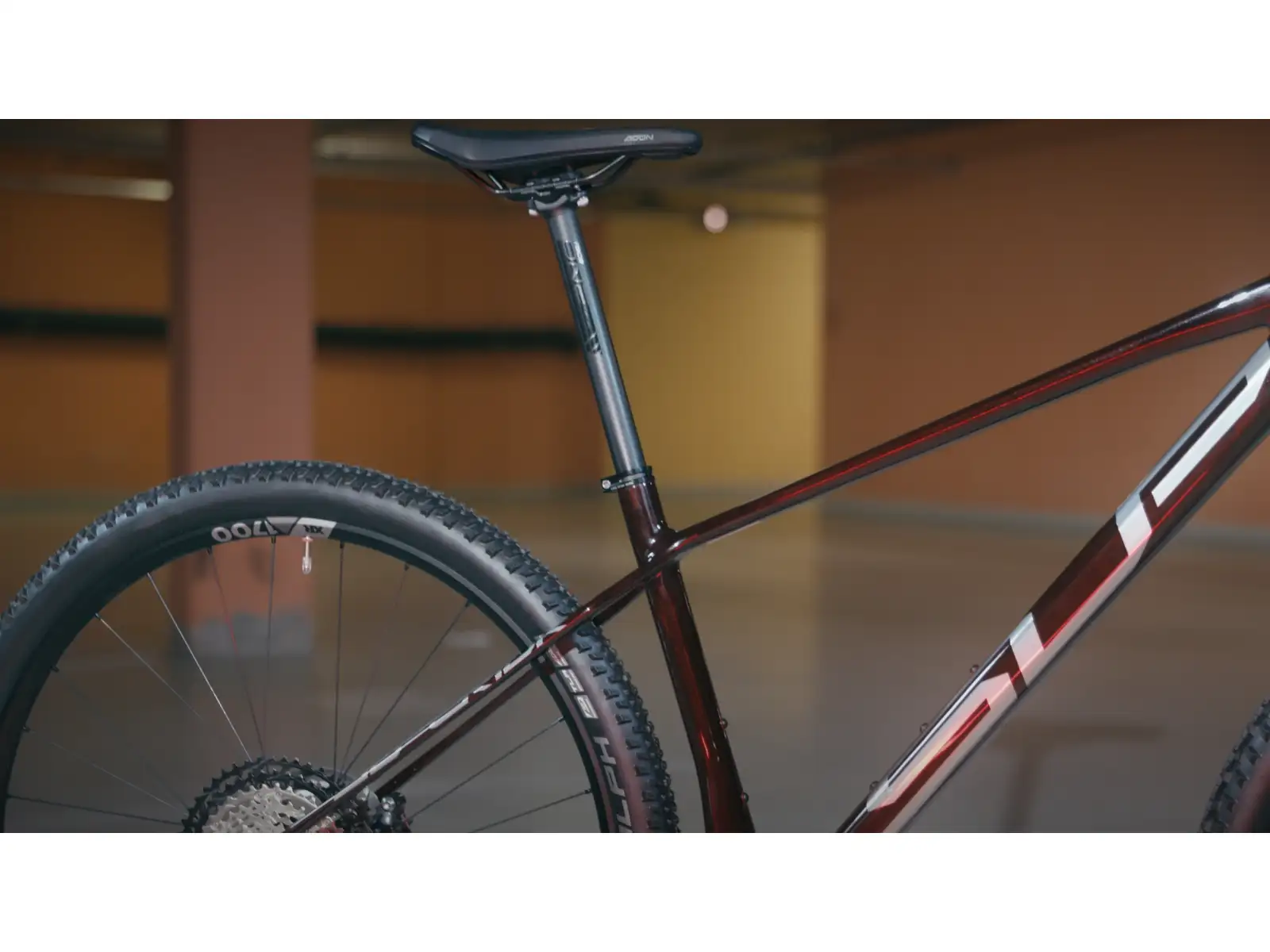 Superior Team 29 Elite Gloss Red Carbon/Chrome Mountainbike