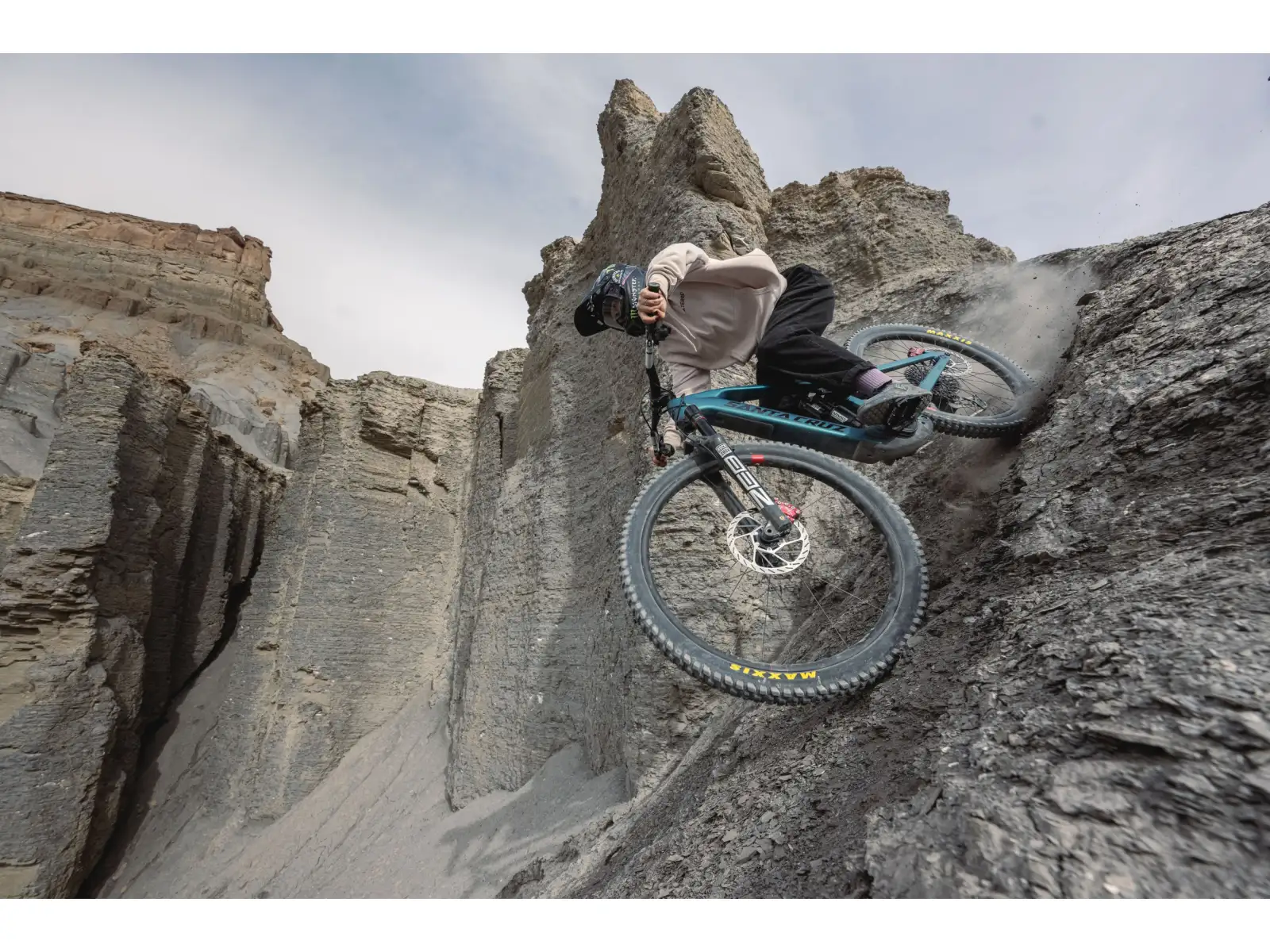 Santa Cruz Bullit 4 C MX Deore 7200 CH E-Bike Matte Carbon