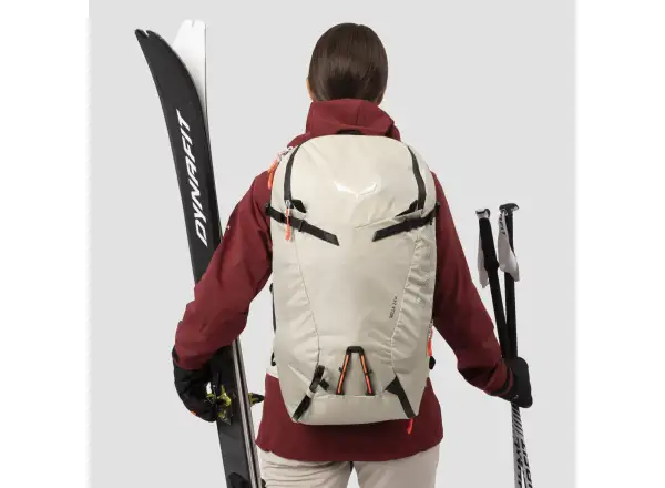 Salewa Sella 24 l Damenrucksack Black Out