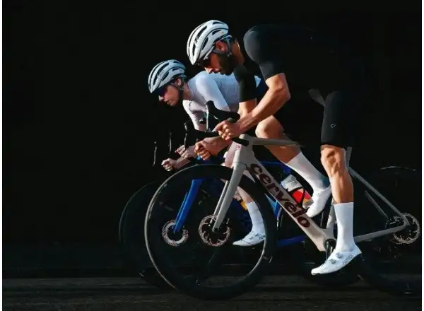 Cervélo Soloist Force AXS Straßenrad Azure