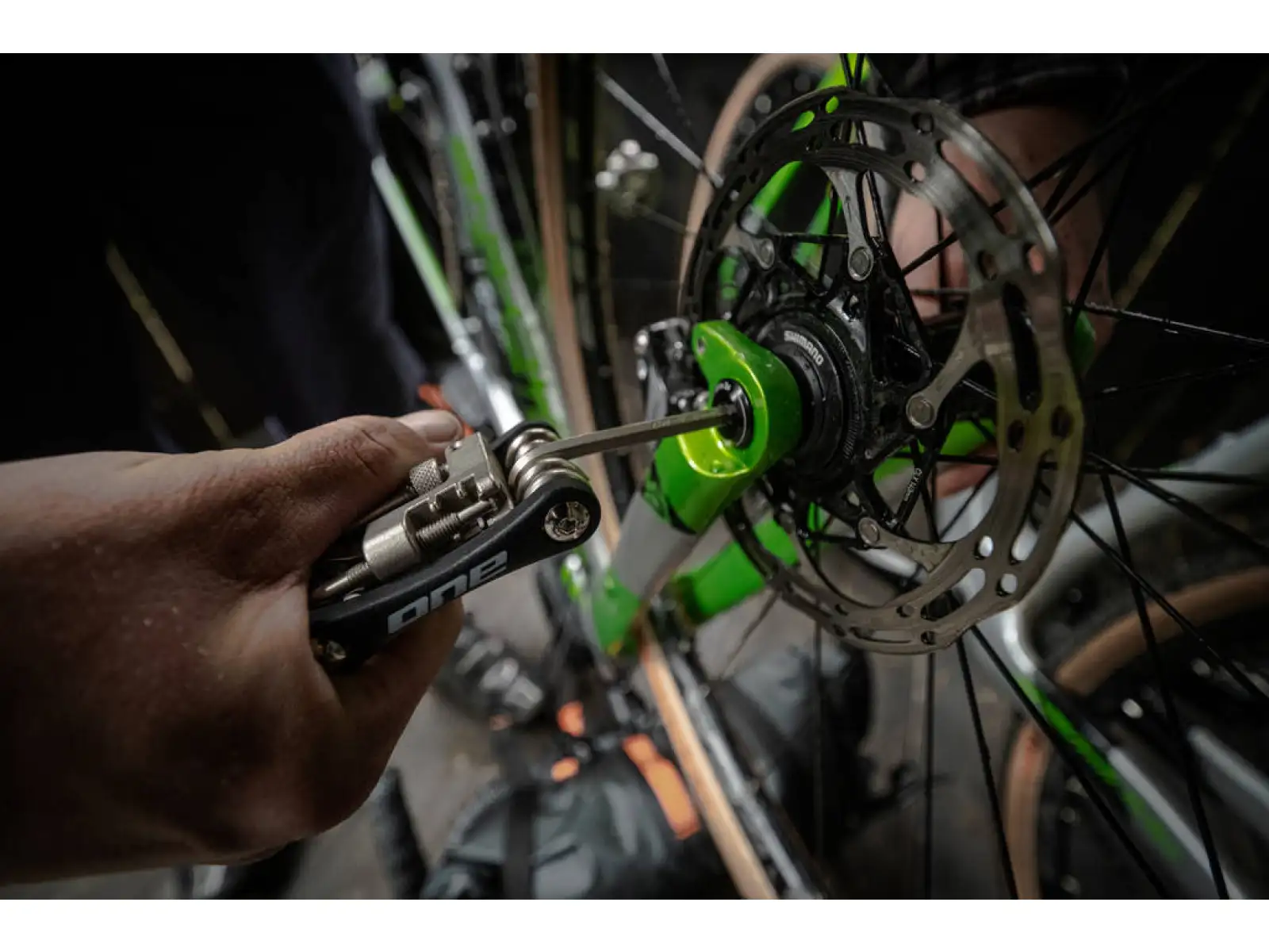 One Bikeparts Multifunktionswerkzeug 12 Funktionen schwarz