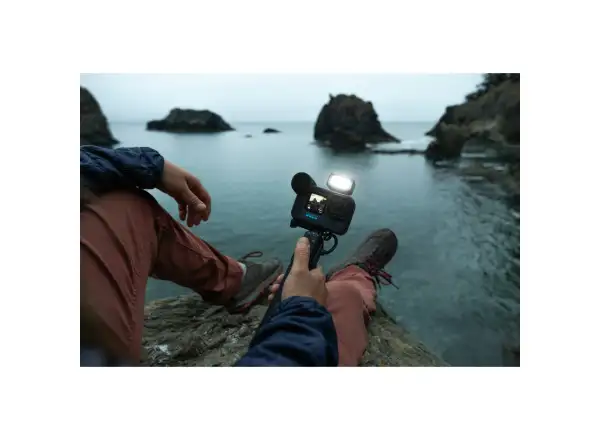 GoPro HERO12 Black Creator Edition Action-Kamera + Thermobecher.