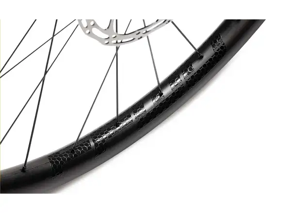 FFWD OUTLAW Carbon Boost 30 mm 29" Laufräder in Mattschwarz