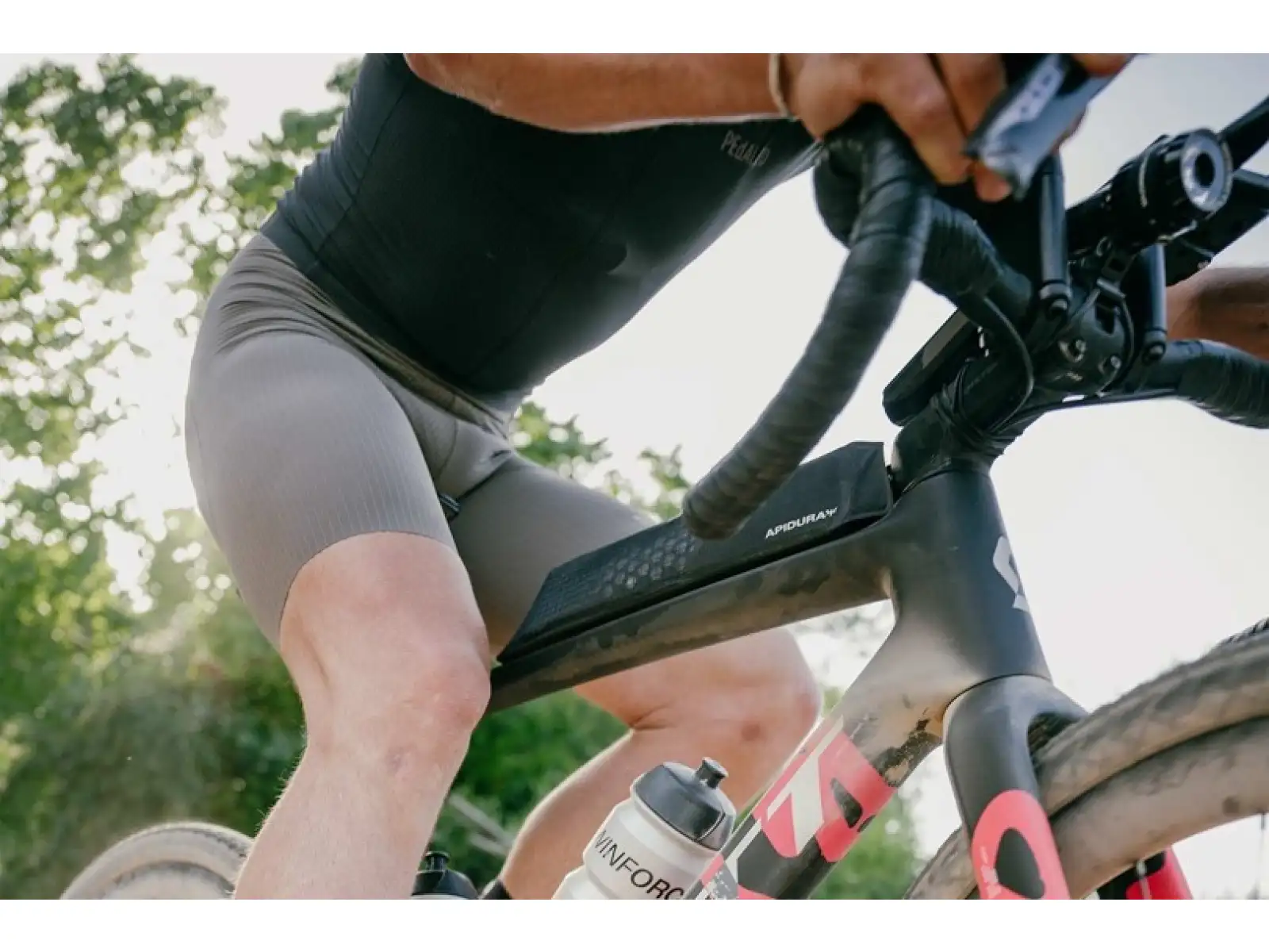 Apidura Aero Bolt-on Oberrohr-Rahmentasche 0,8 l