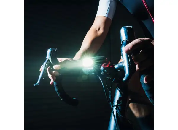 Lezyne React StVZO Vorderlicht Matte Black