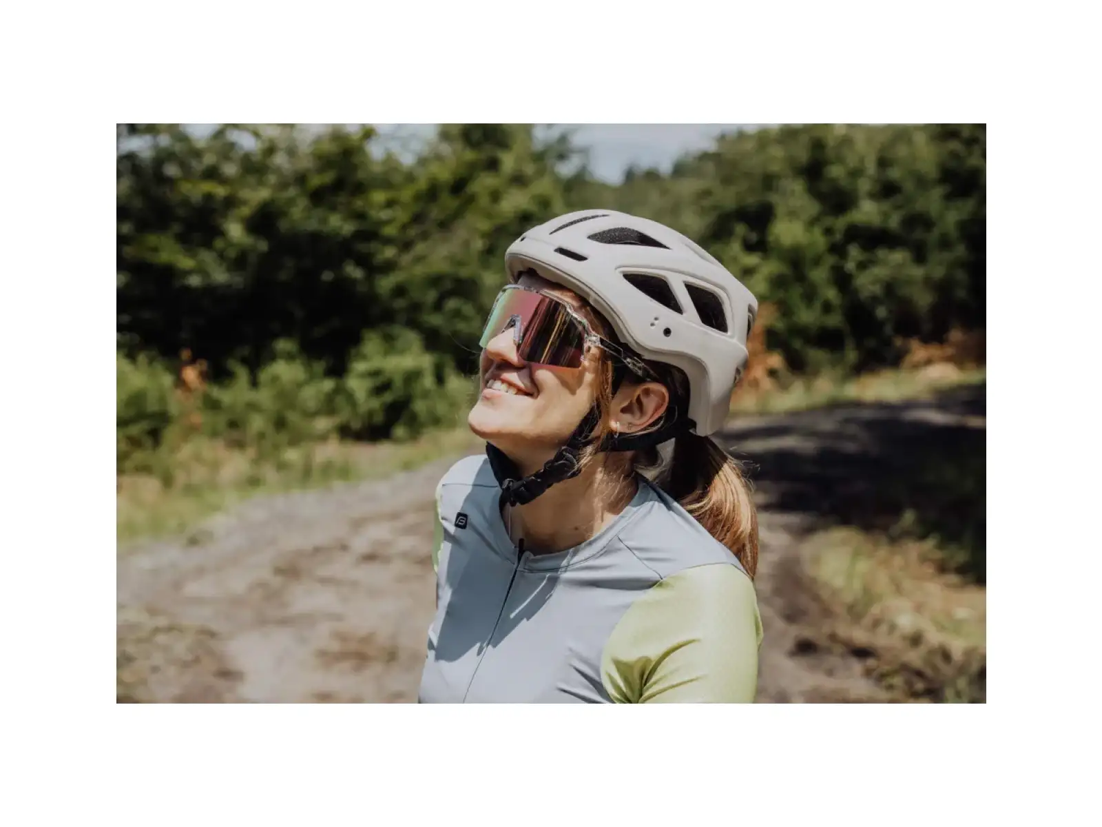 Force Strive Fahrradbrille transparent/violett-gelbes Glas
