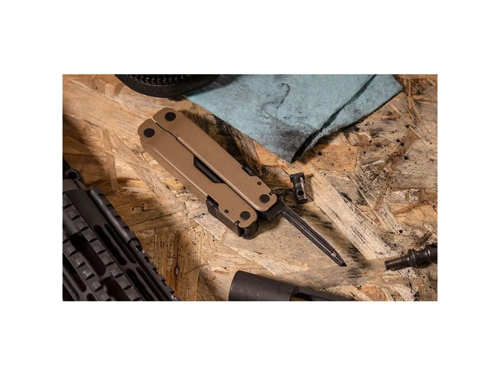 Leatherman Super Tool 300M Multitool - Coyote Tan