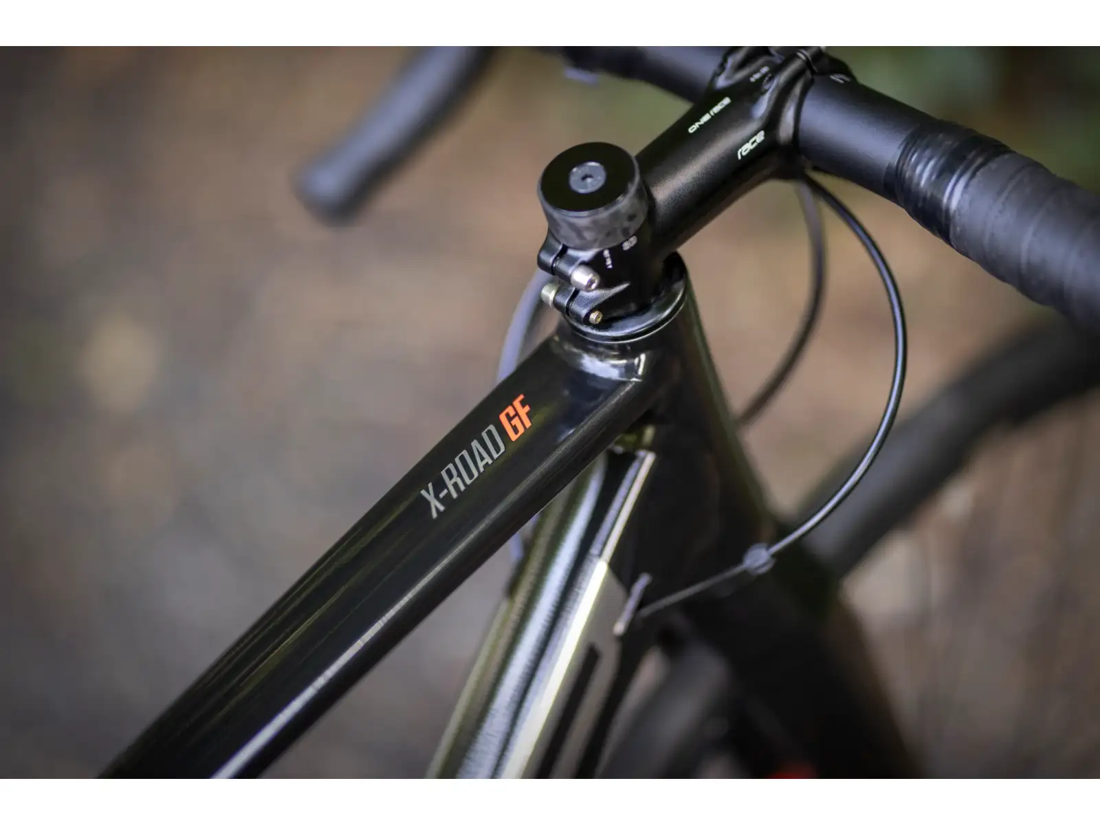 Superior X-Road Issue Glanz Schwarz Metallic/Chrome Silber/Team Rot Rennrad