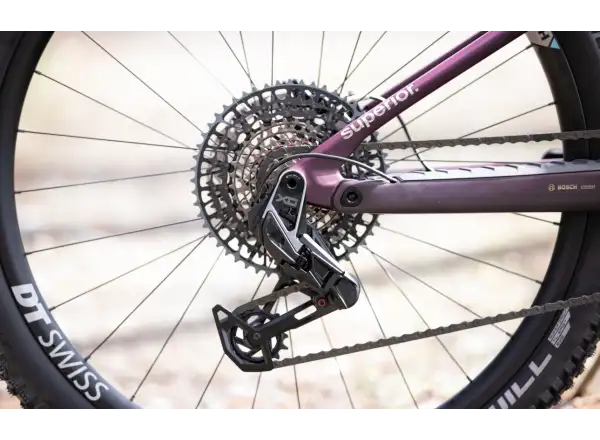 Superior iXF 9.8 Elektro-Mountainbike in mattem Beeren-Carbon