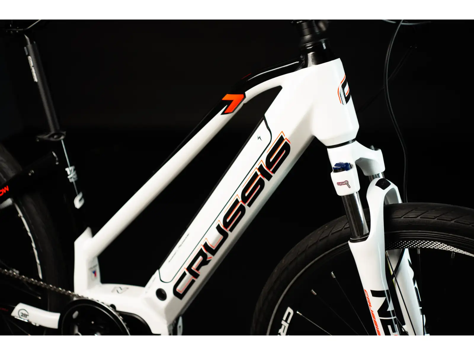 Crussis e-Cross low 7.8-M ist ein Elektro-Mountainbike.