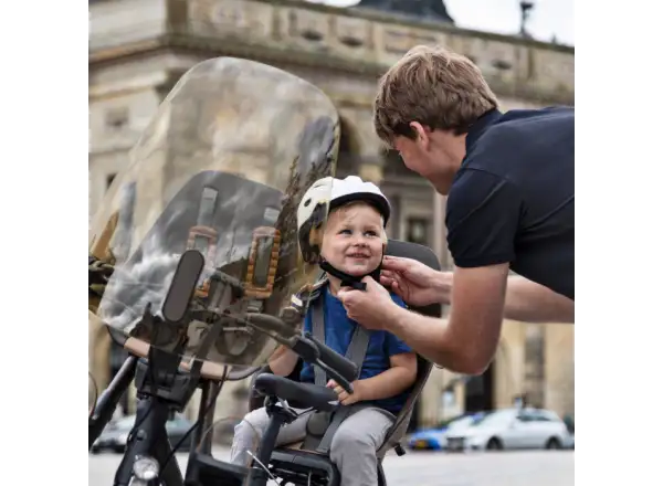 Urban Iki Kindersitz mit Adapter für Gepäckträger Bincho Black/Kurumi Brown.