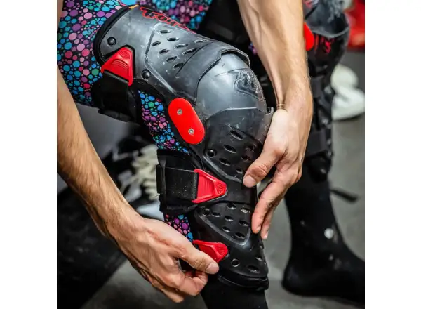 Troy Lee Designs Triad Knieprotektoren Schwarz