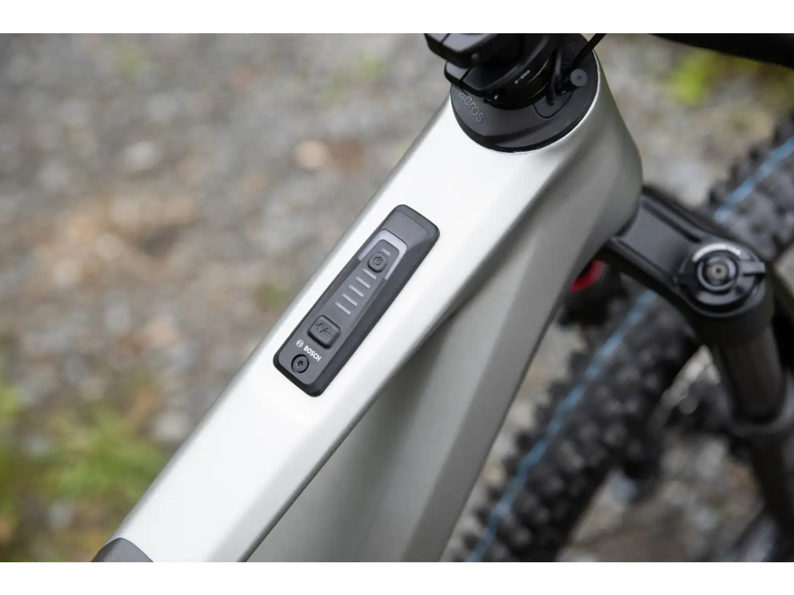 Superior iXF 9.7 vollgefedertes E-Bike Gloss Chrome / Matte