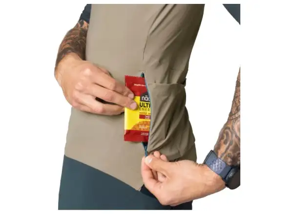 Dynafit Ride Light Herren-Trikot mit kurzen Ärmeln in Rock Khaki.