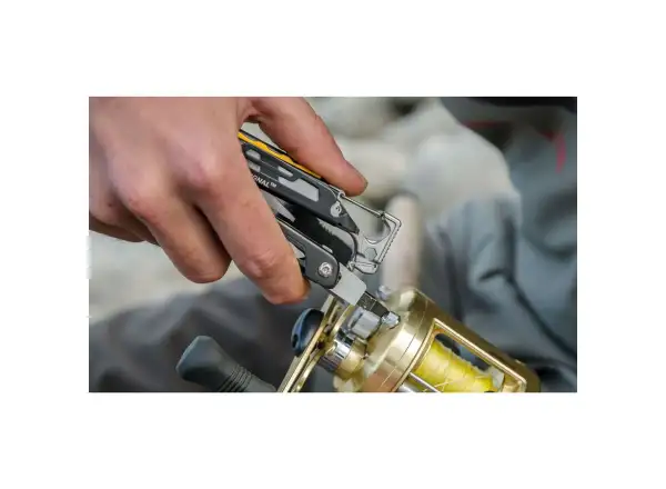 Leatherman Signal coyote tan