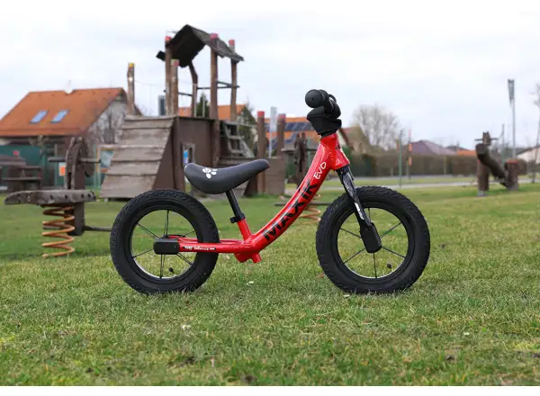 Max1 Maxík Evo Lite Laufrad rot/schwarz