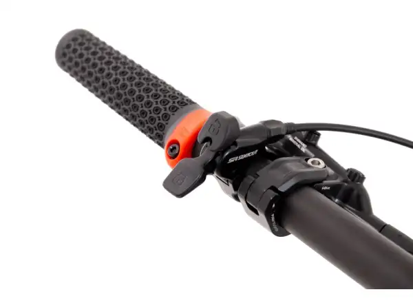 Rock Machine Torrent 70 29 Mountainbike in Gloss Rot/Weiß/Schwarz.