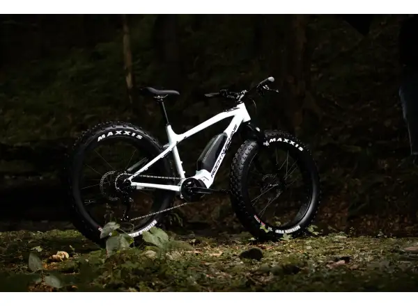Rock Machine VYÖRY e50 S Fatbike E-Bike Gloss White/Black MUSTER