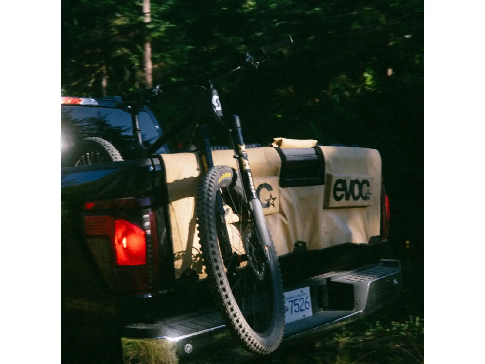Evoc Tailgate Pad Transportpolster fürs Auto Sand