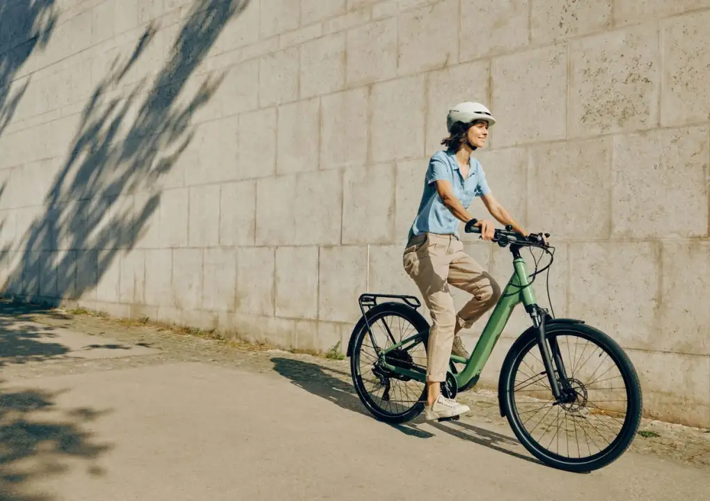 Das städtische Elektrofahrrad Cannondale Mavaro Neo SL – Einfach und bequem zur Arbeit in der Premiumklasse.