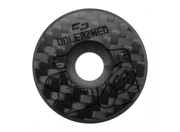 Das Unleazhed Unloose CF01 Kopfhörerdeckel mit geschnitzter Glückskatze.