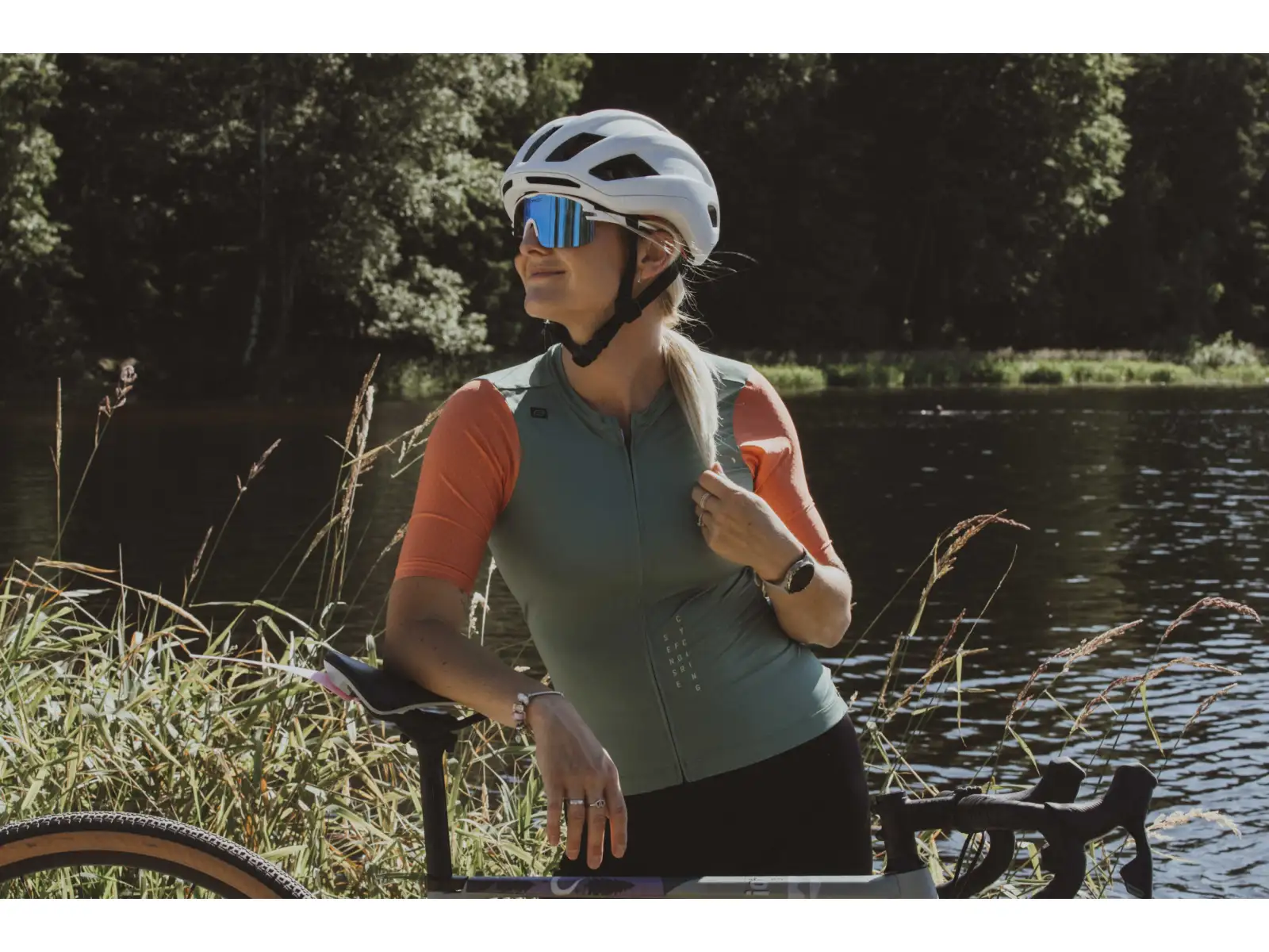 Force Epic Fahrradbrille weiß/blau photochromatisches Glas