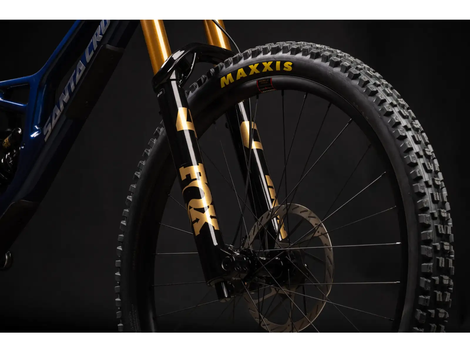 Santa Cruz V10 8 CC MX 27 DH X01 sjezdové kolo Gloss Liquid Blue