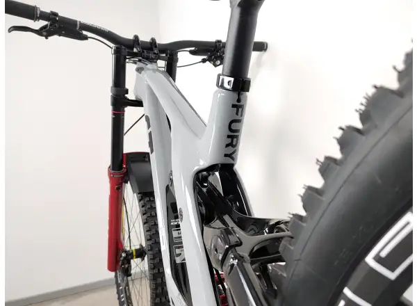 GT Fury Custom Downhill-Bike Größe M.