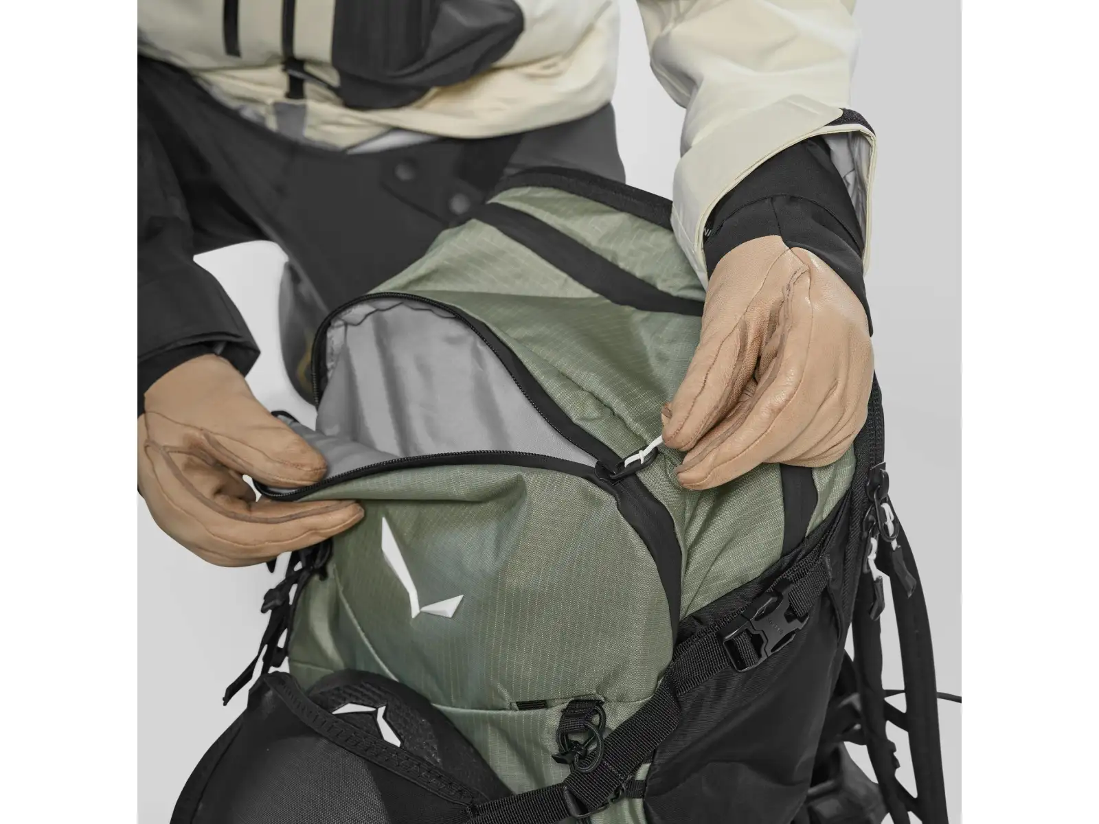 Salewa Sella Tour 30L Damenrucksack Shadow/Black Out