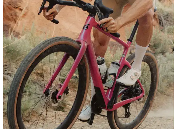 Cervélo Aspero SRAM Force AXS 1 Gravelbike Dusty Unicorn