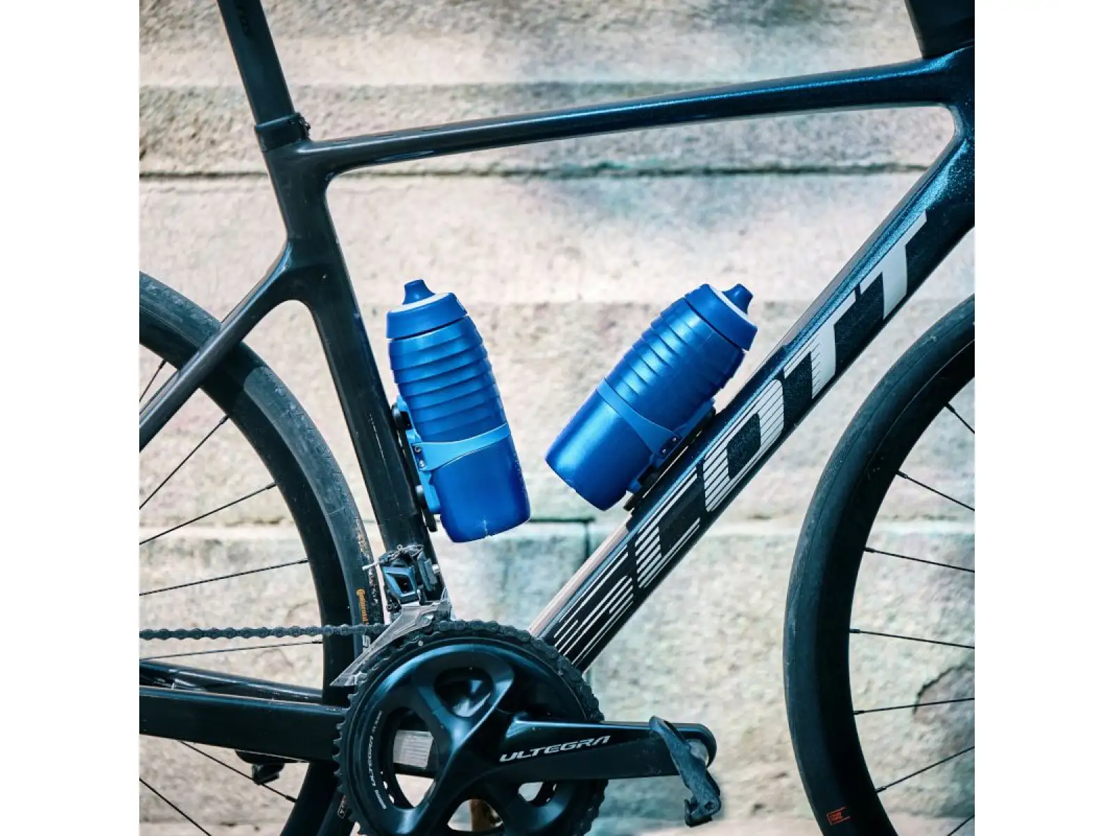 Fidlock Twist Keego Flasche 600 ml + Flaschenhalterung Blau