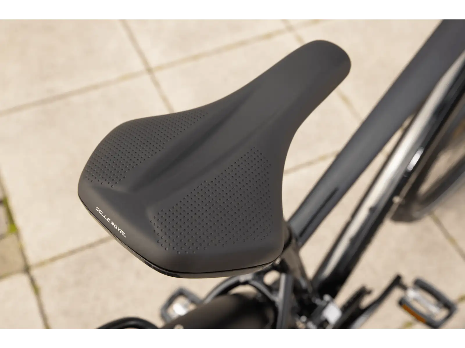 Superior Blox 6.7 T Stadtfahrrad Gloss Metallic Black