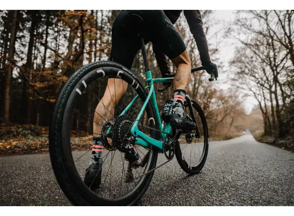 Goodyear County Ultimate Tubeless Komplett 650x50 Schotterreifen mit Kevlar-Faser Tan.