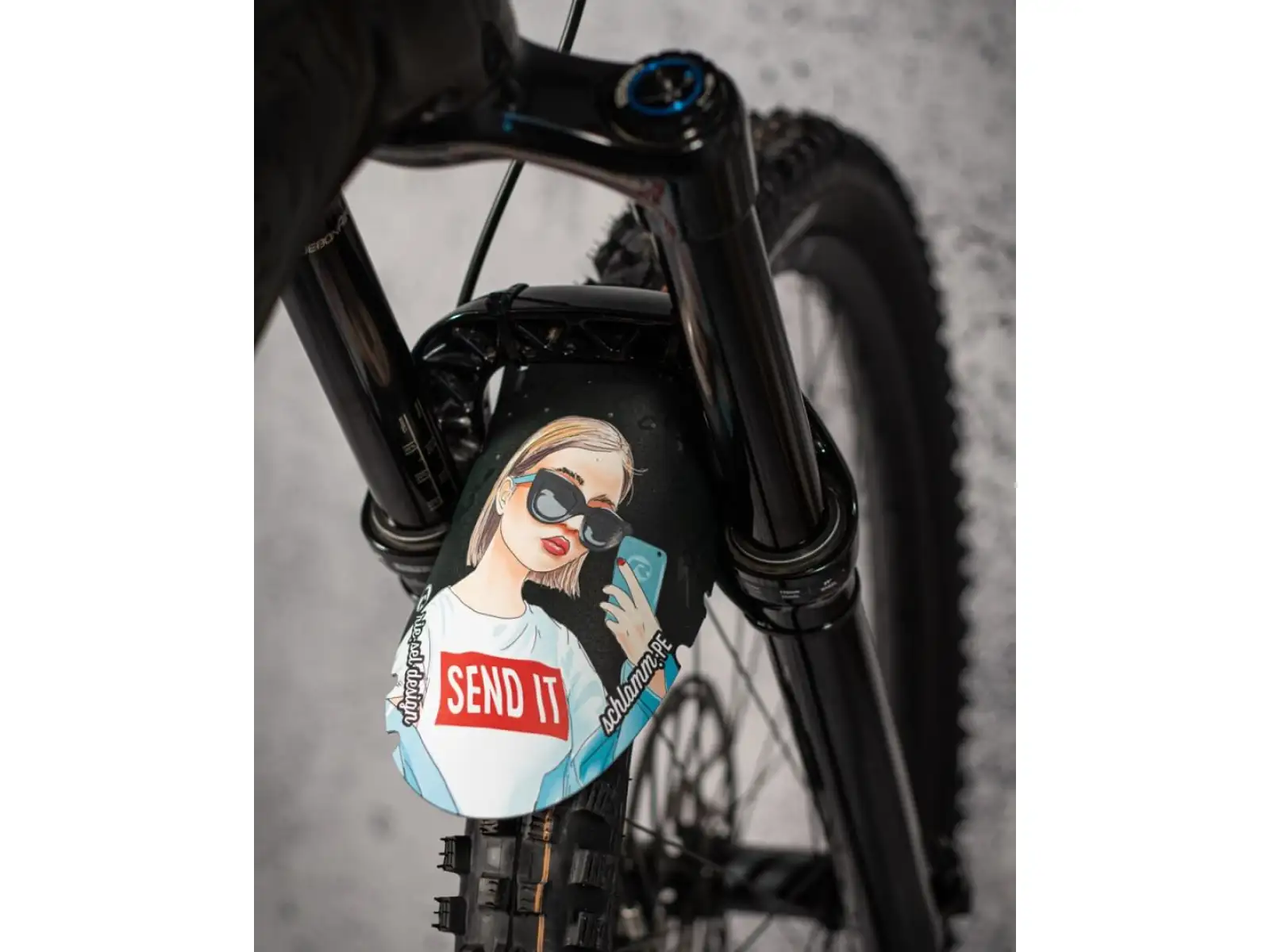 Rie:sel Design Schlamm:PE vorderer Mini-Schutzblech girl send it