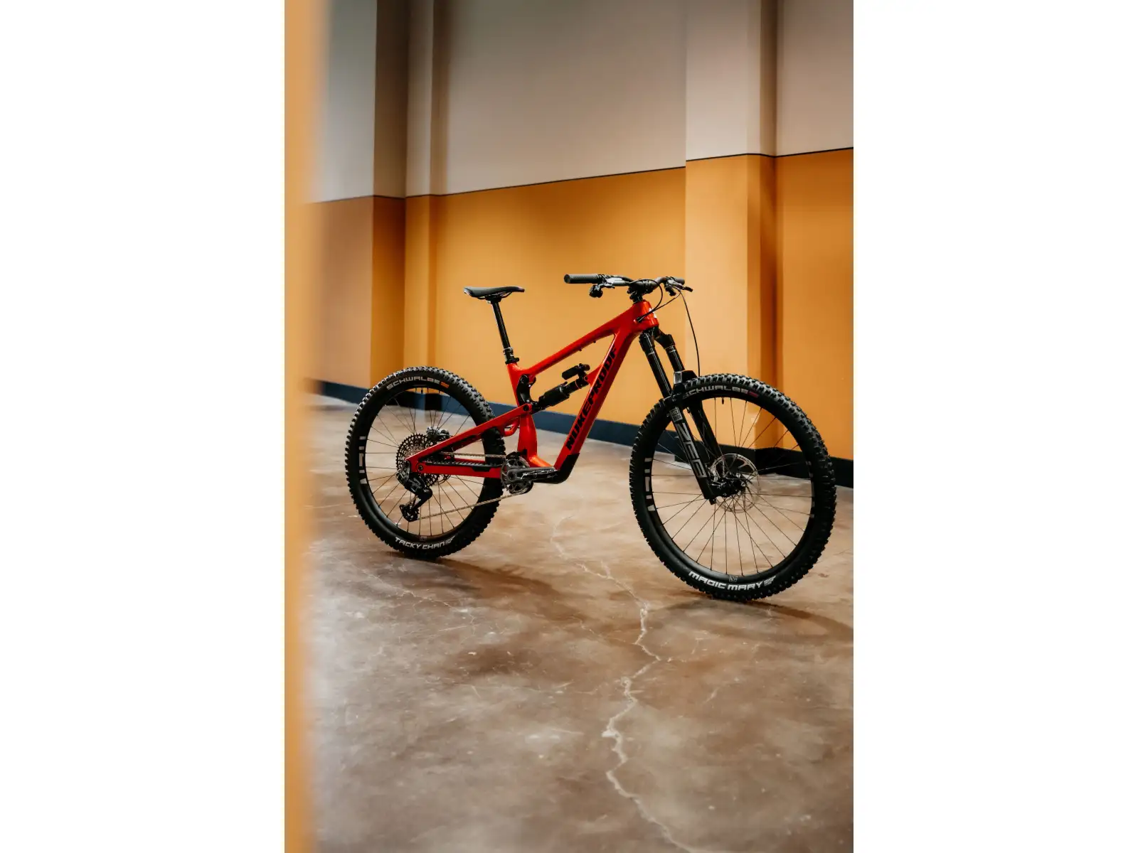 Nukeproof Mega Carbon Pro 297 T-GX vollgefedertes Fahrrad Red